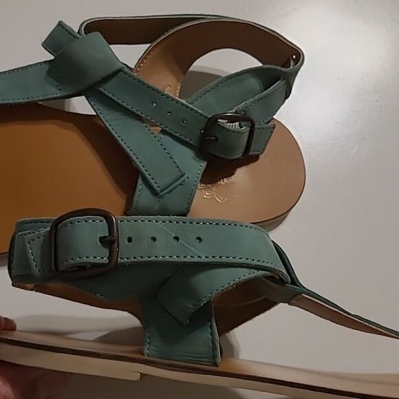 8 WORN ONCE ECOTE SAGE GREEN LEATHER BOHO THING SANDALS LIKE NEW - Picture 5 of 6